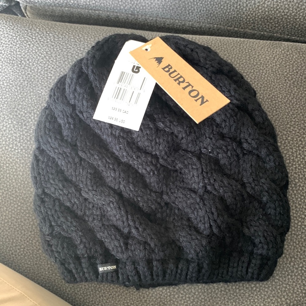 Burton ski/snowboard hat, fur-lined, black nwt